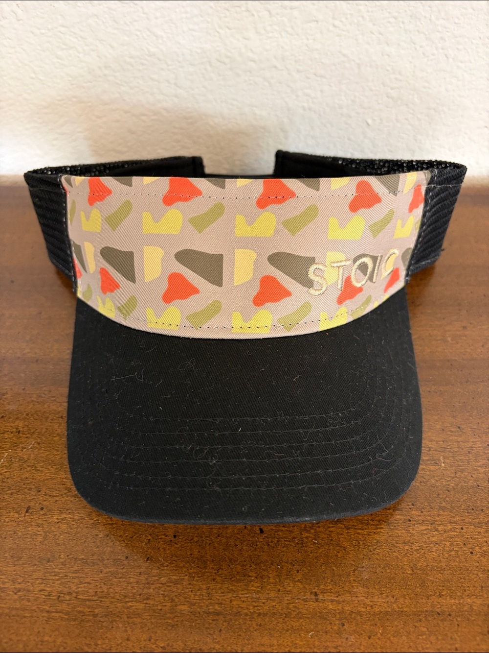 Stoic Black Visor with Patterned Beige Band Snap Back